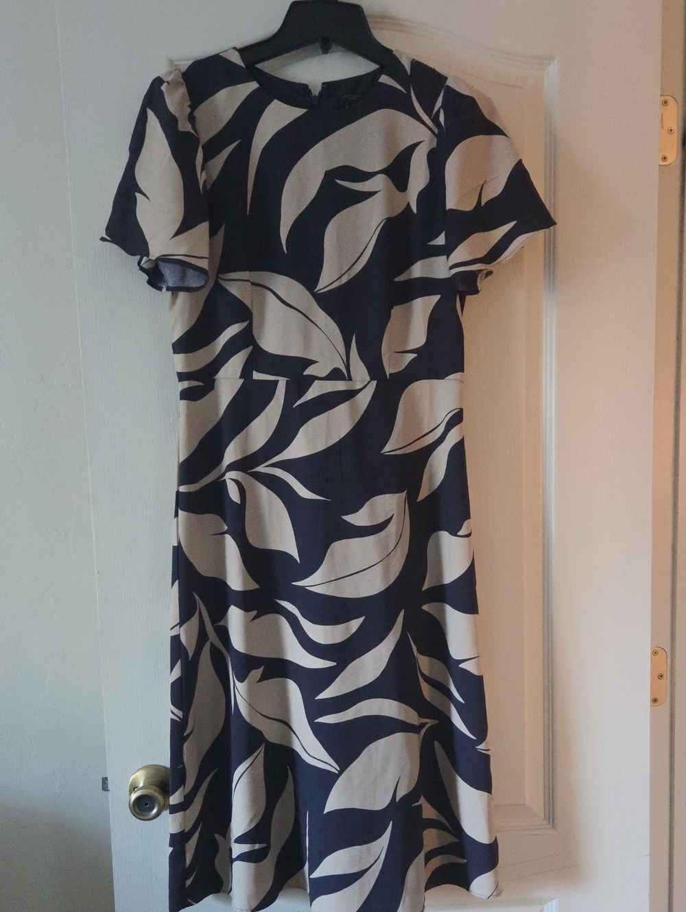 Ann Taylor Petite Abstract Print Midi Dress Size 6P Like New
